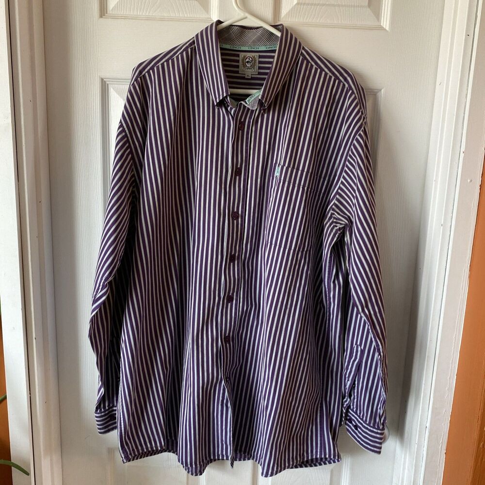 Cinch Men’s XL Button Down Long Sleeved Purple Striped Shirt Purple Buttons